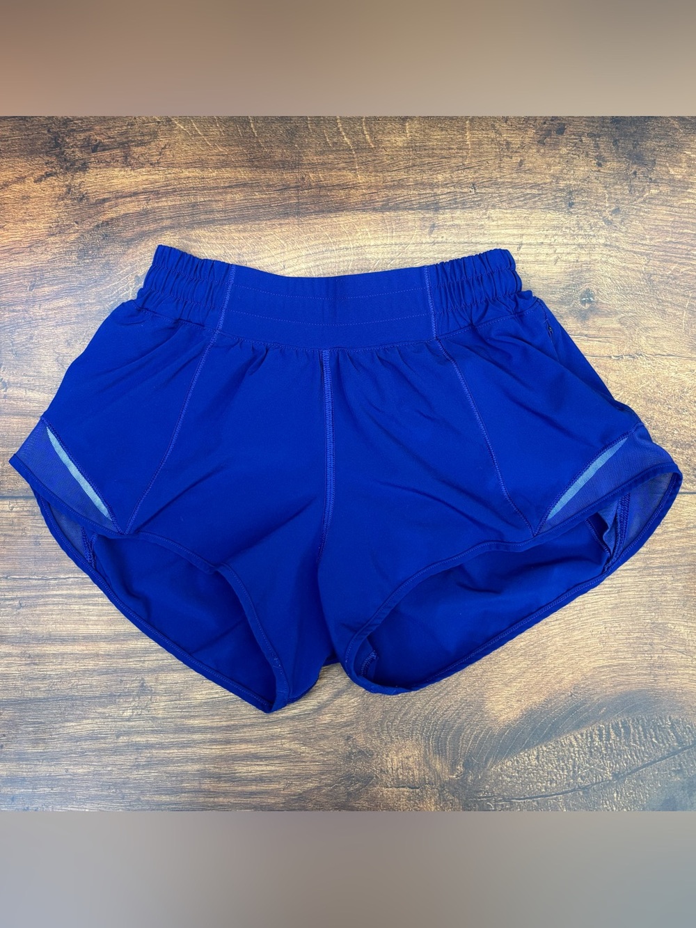 Lululemon Hotty Hot Shorts 2.5" In Larkspur Size 4 - Picture 2 of 7